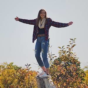 Meet your Posher, Macie